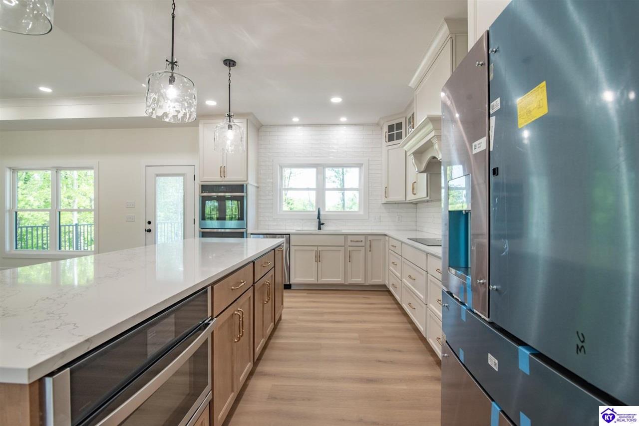 280 Still Meadow Ct Elizabethtown, KY 42701 #4