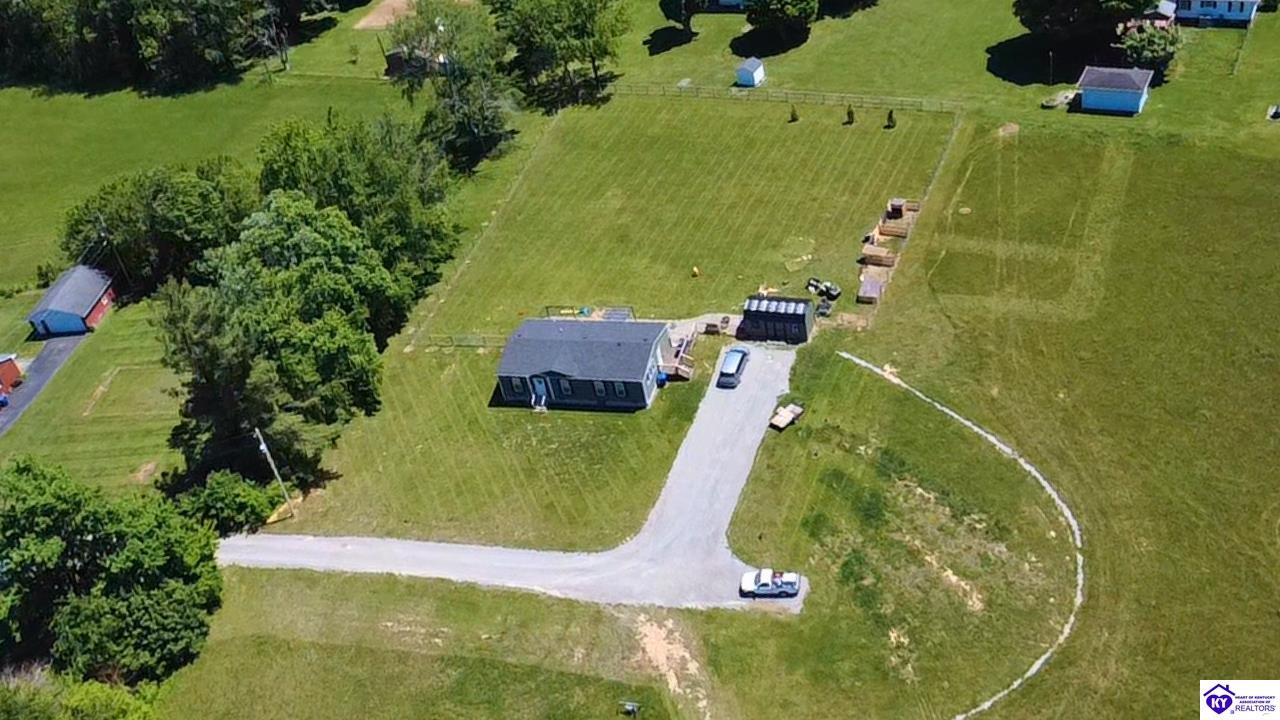 140 Sheila DriveCampbellsville,&nbsp;KY&nbsp;42718