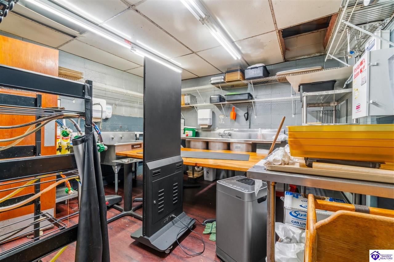 7508 Preston Highway Louisville, KY 40219 #2