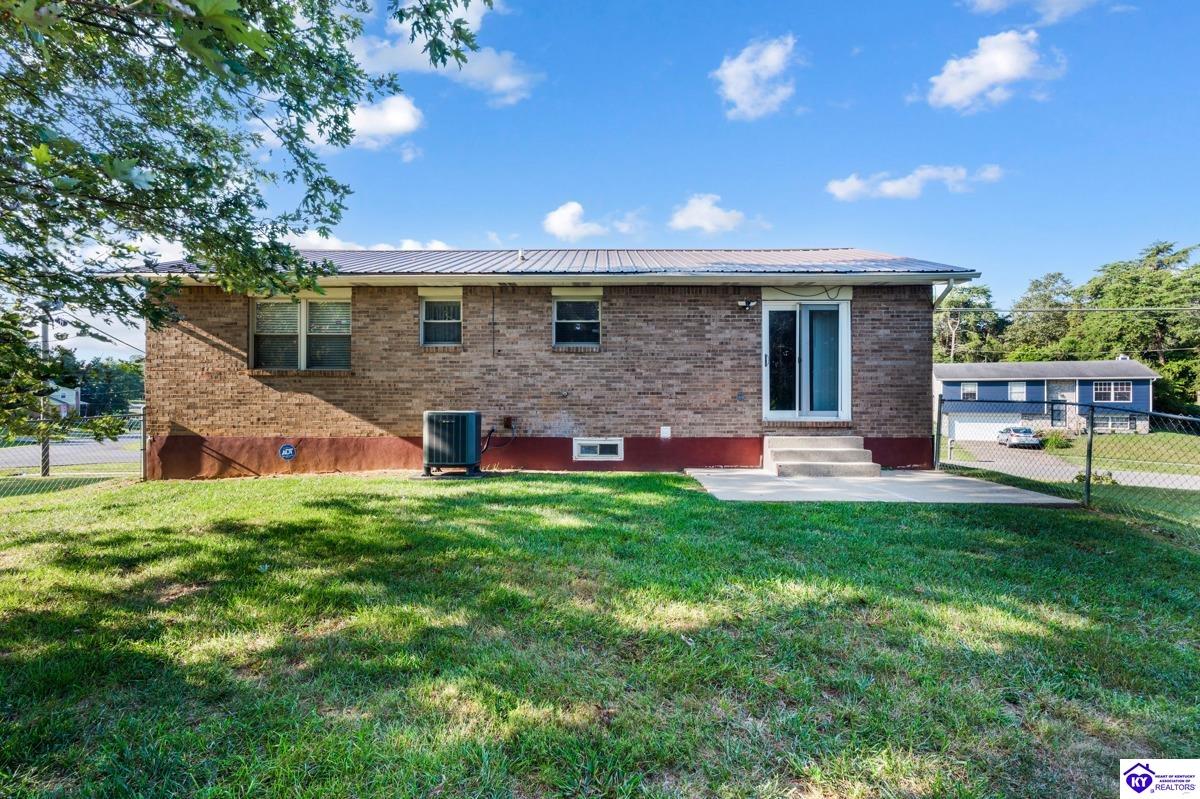 1465 Crestview Drive Radcliff, KY 40160 #1