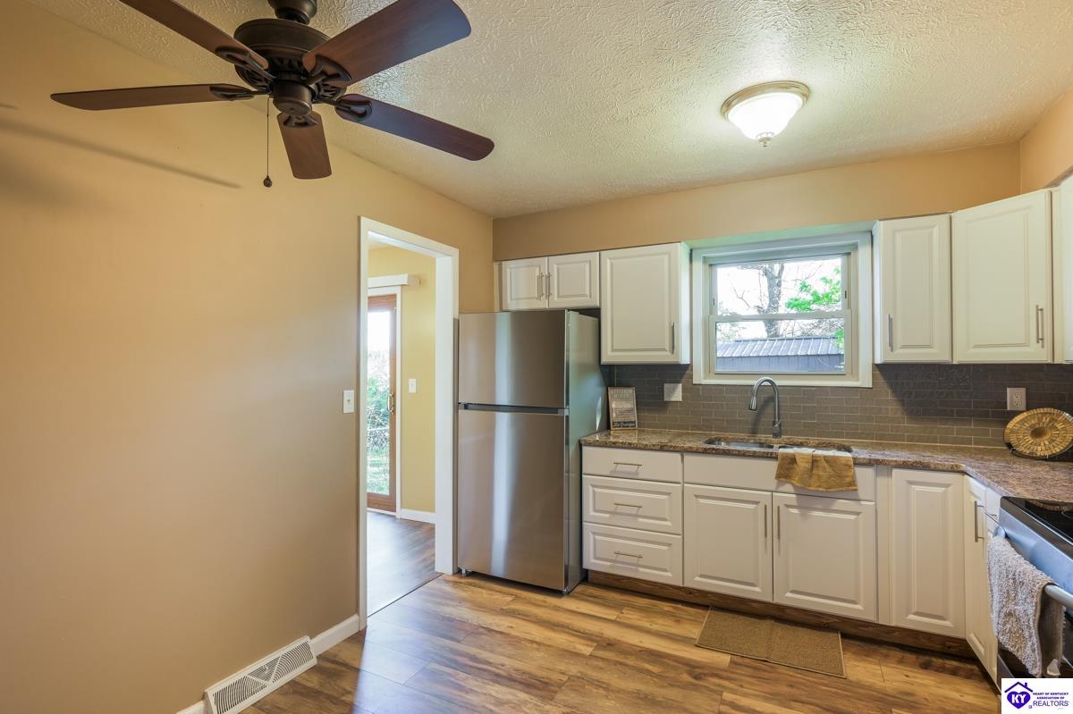 1465 Crestview Drive Radcliff, KY 40160 #4