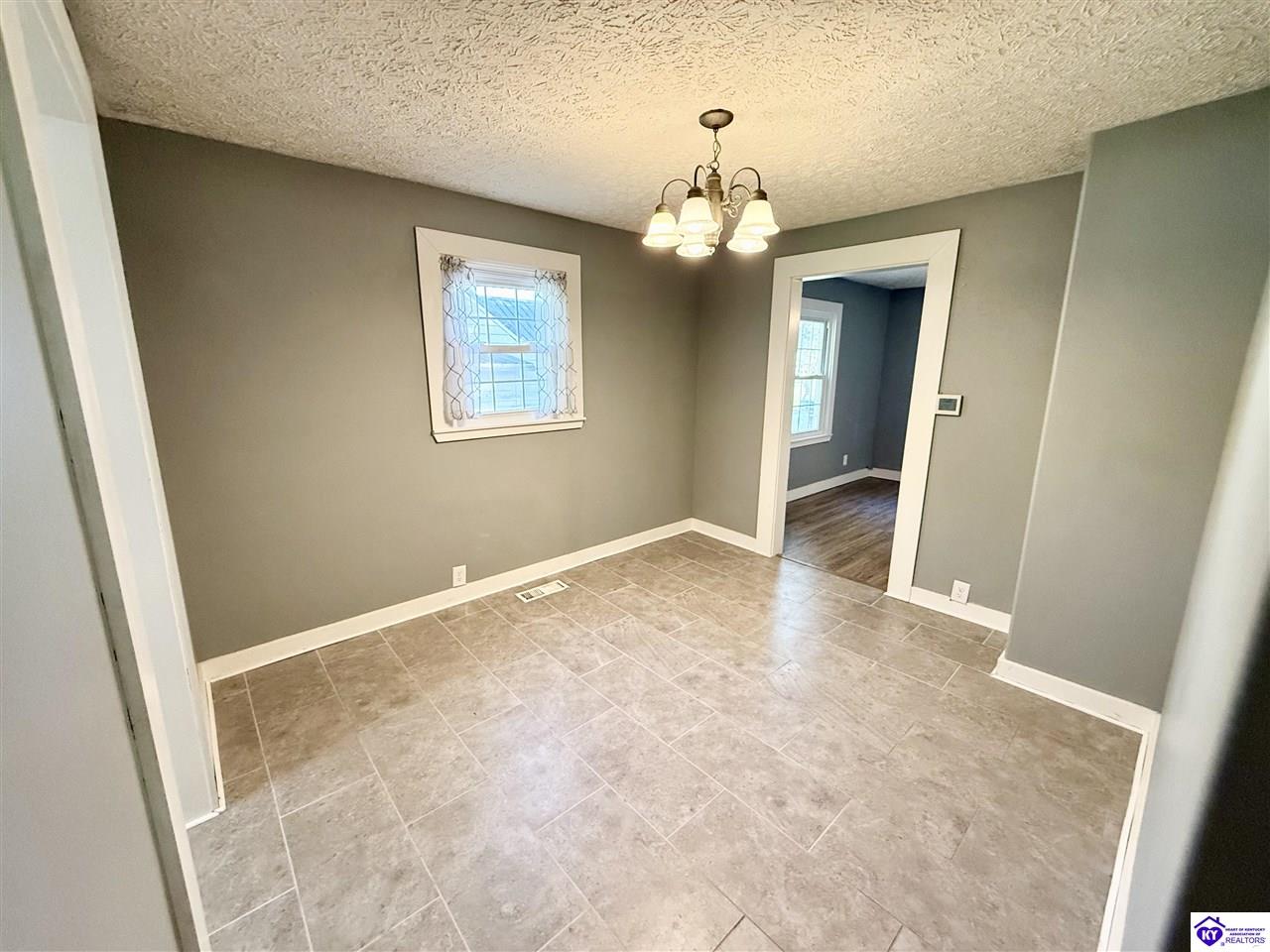 533 Kirkpatrick Avenue Hodgenville, KY 42748 #2