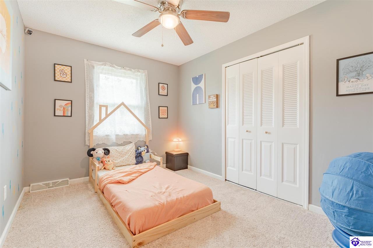 801 Charlene Drive Vine Grove, KY 40175 #4