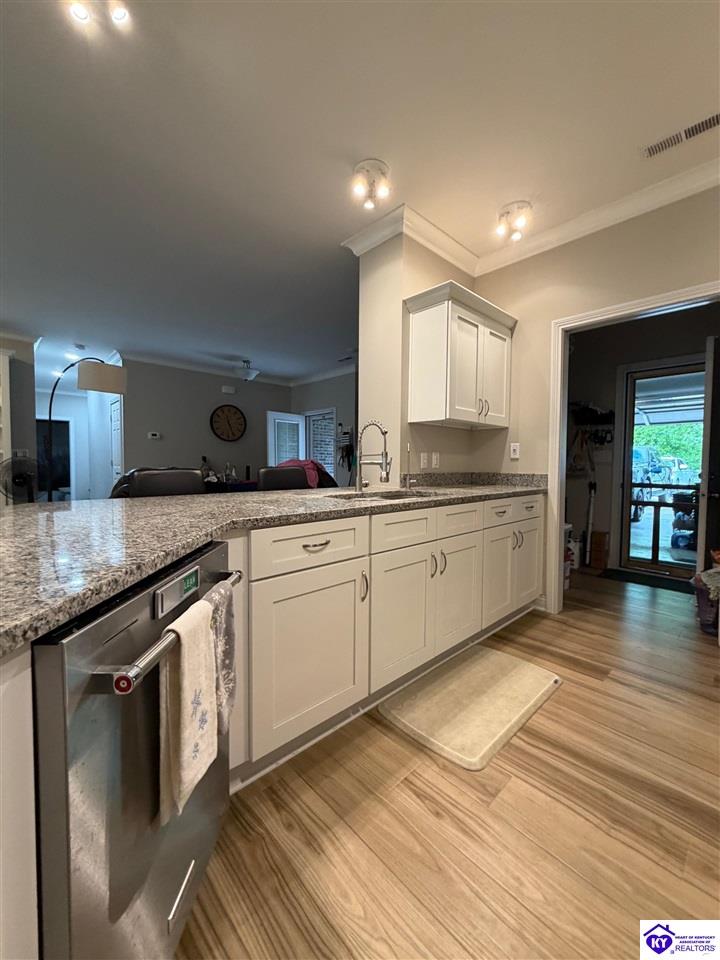 1681 Lakeshore Parkway Brandenburg, KY 40108 #4