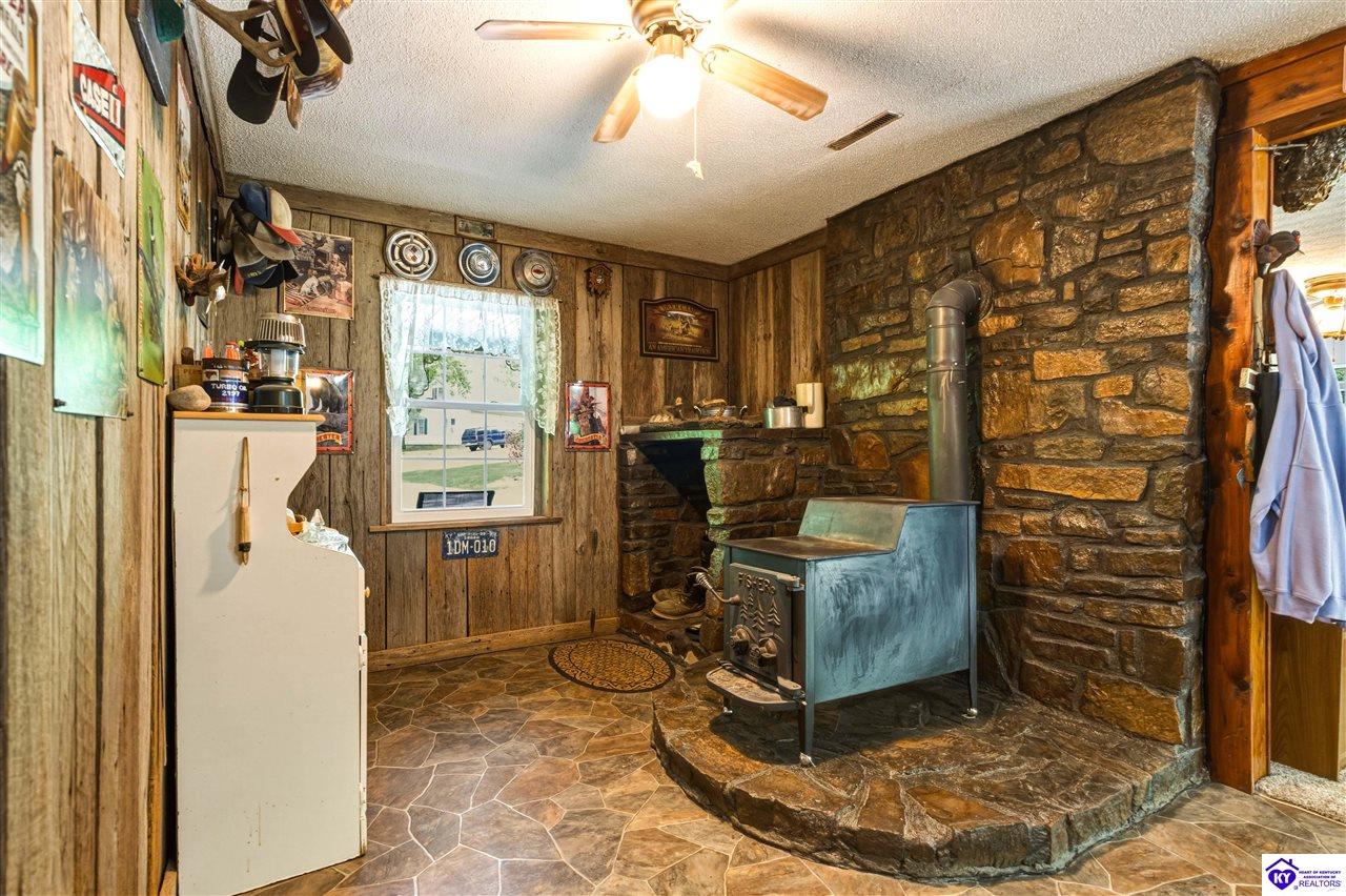 280 Oolite Road Battletown, KY 40104 #4
