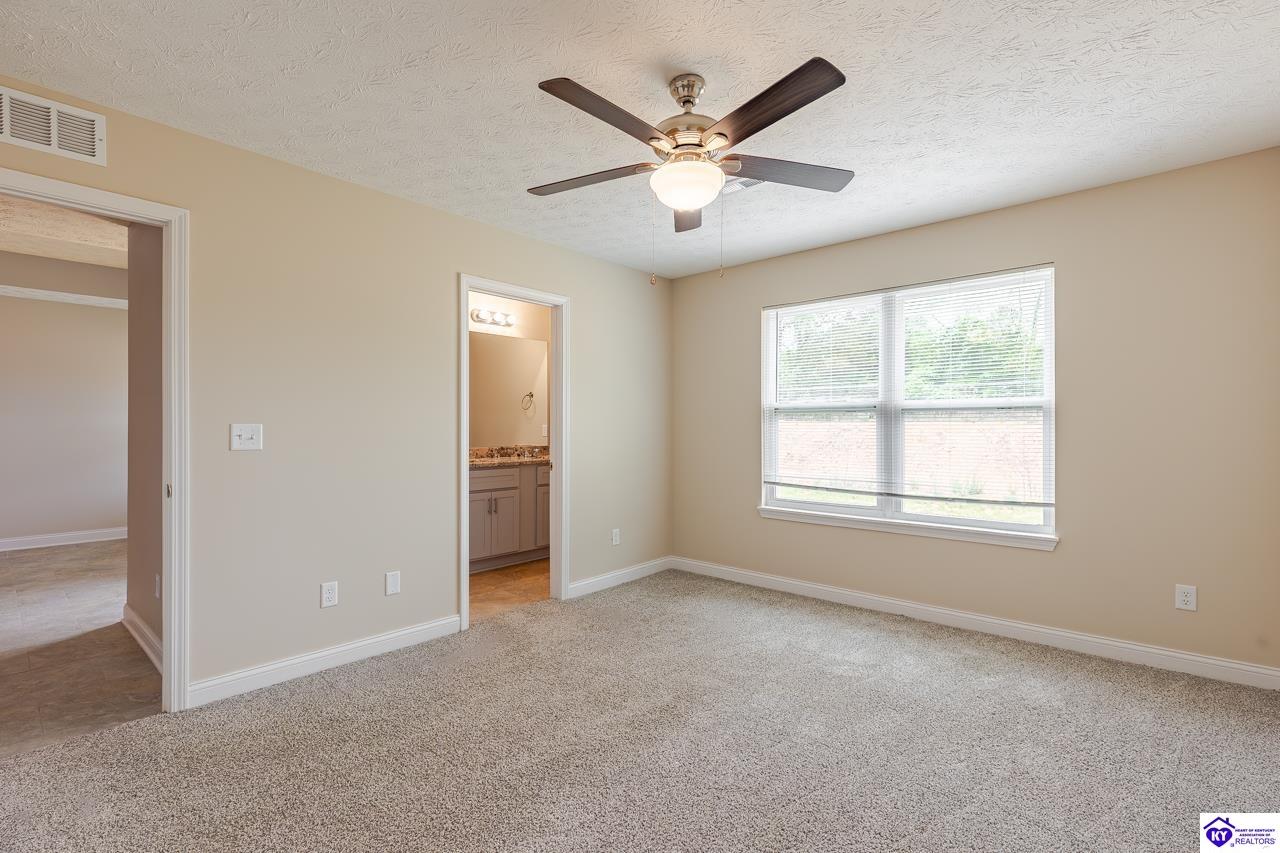 305 Breckinridge Circle Vine Grove, KY 40175 #3