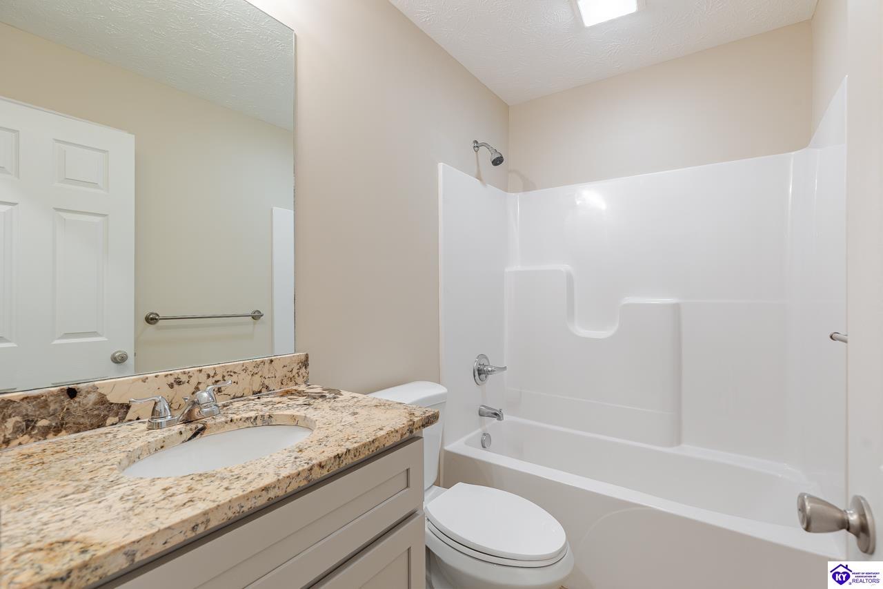 307 Breckinridge Circle Vine Grove, KY 40175 #3