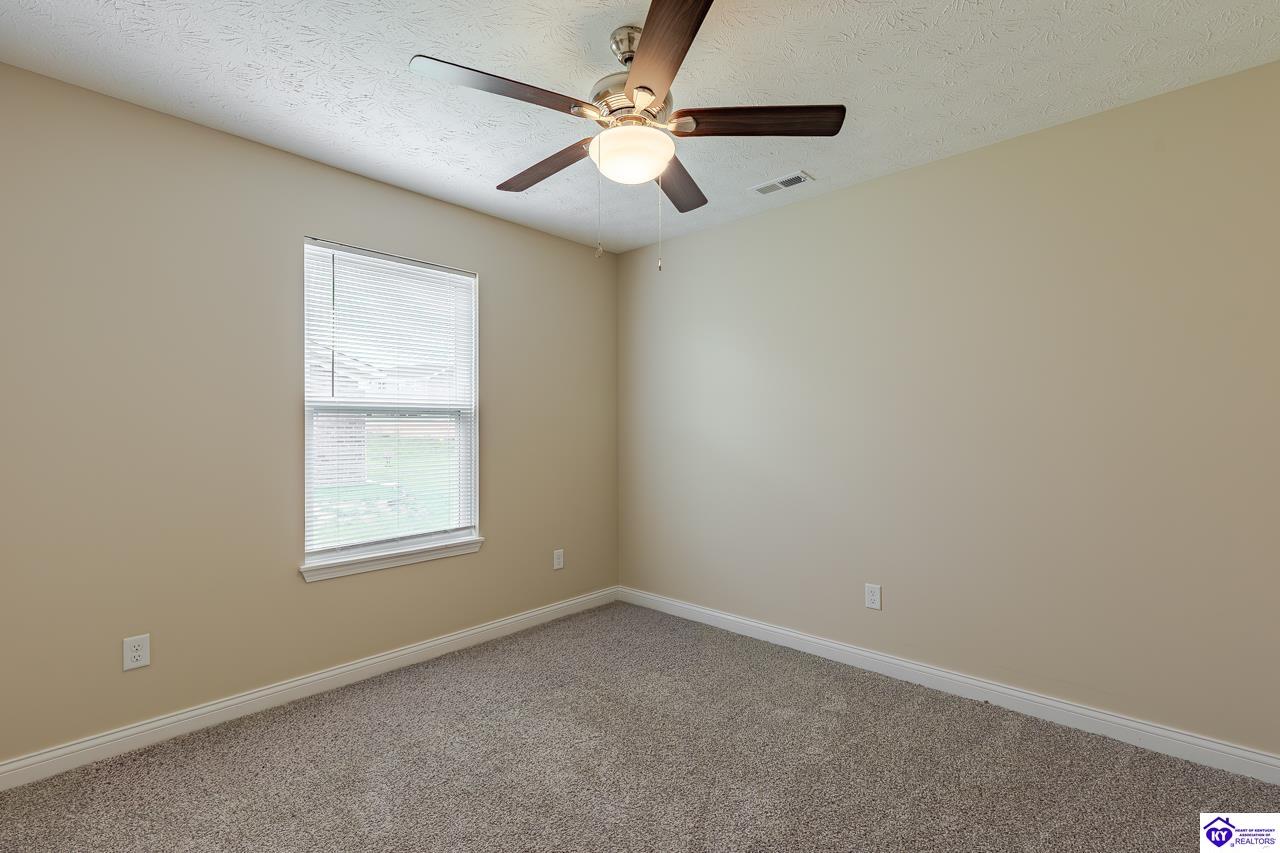 307 Breckinridge Circle Vine Grove, KY 40175 #4