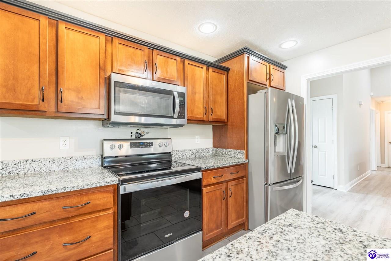 216 S Rushmore Drive Vine Grove, KY 40175 #2