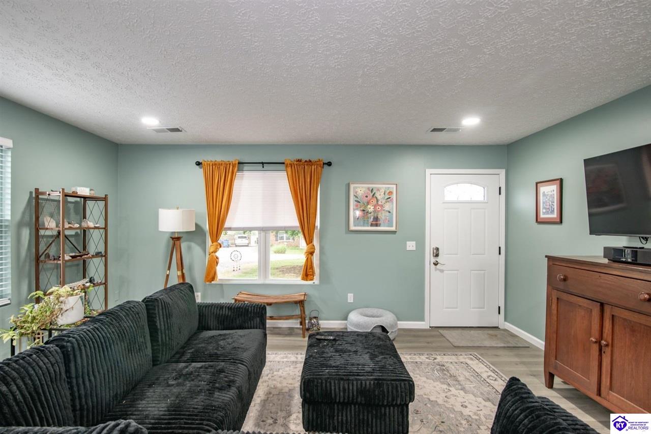 61 Brian Avenue Hodgenville, KY 42748 #1