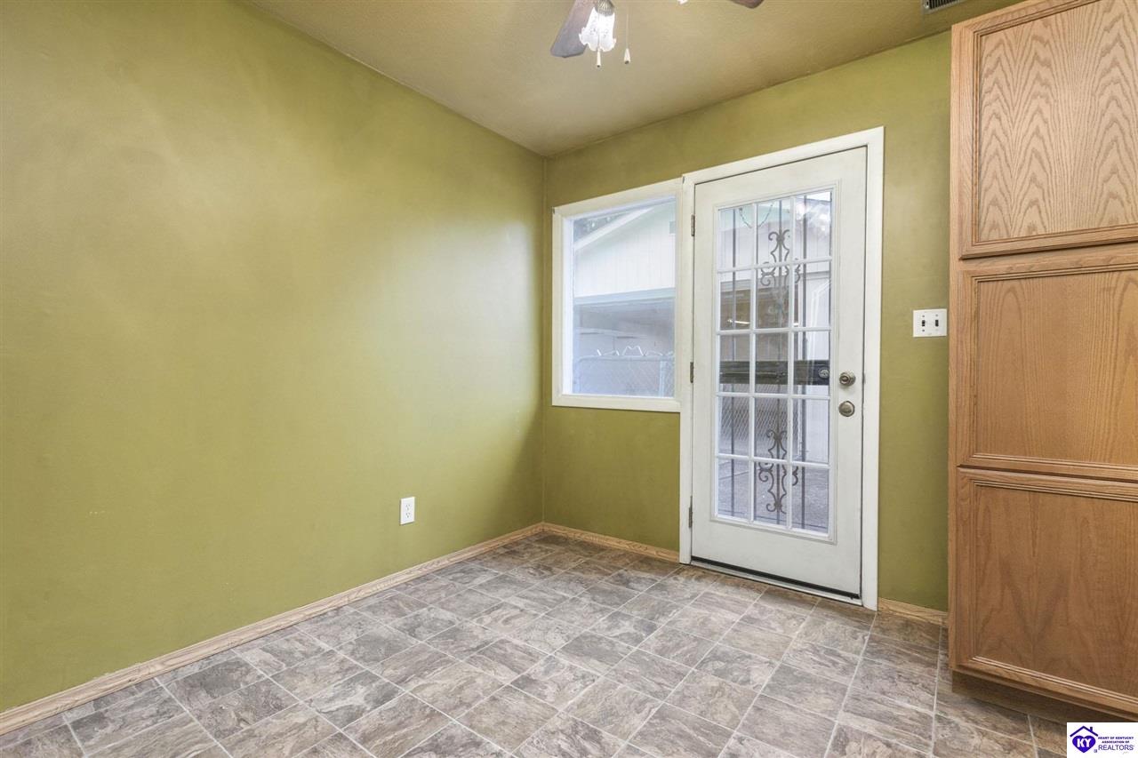 9801 Chambers Court Jeffersontown, KY 40299 #3