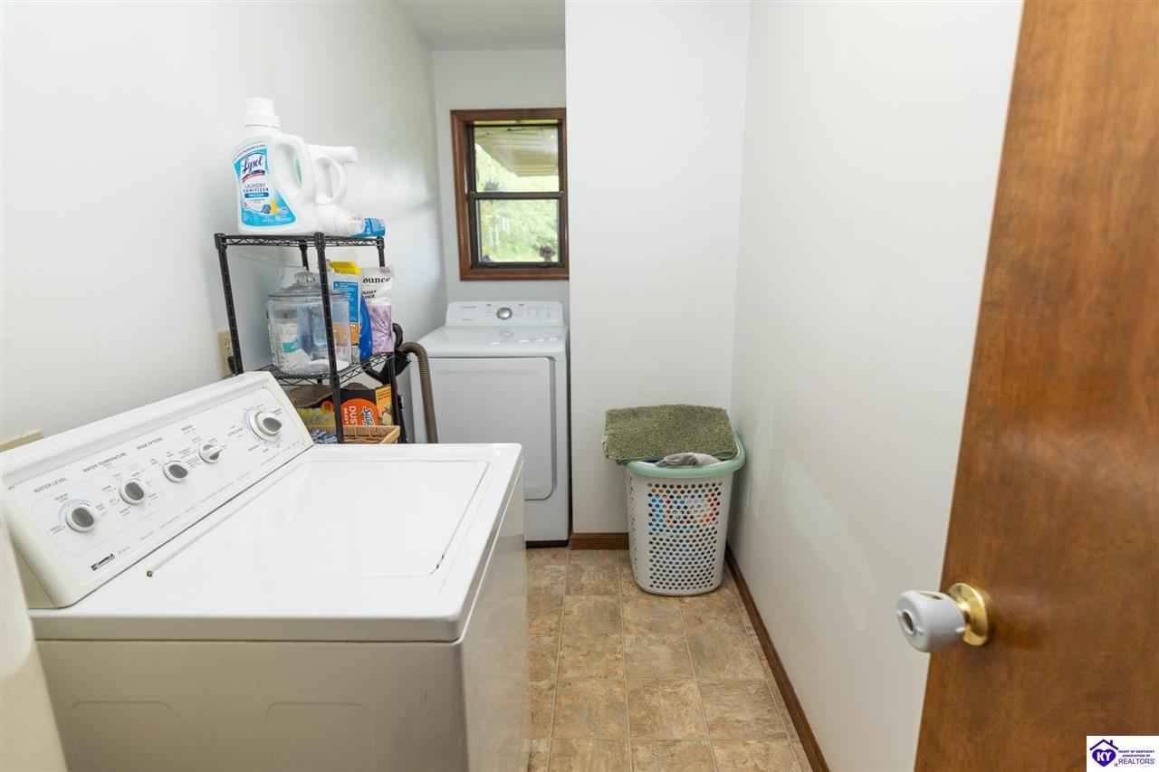 824 Ford Highway Elizabethtown, KY 42701 #3