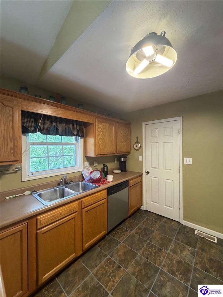 215 Foxboro Road