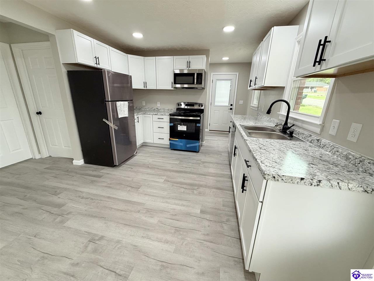 209 Russell Avenue Greensburg, KY 42743 #2