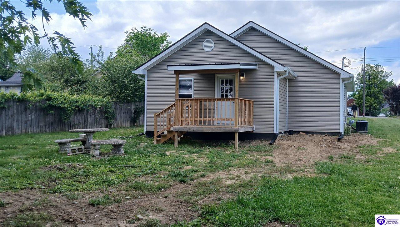 504 Redman AvenueCampbellsville,&nbsp;KY&nbsp;42718