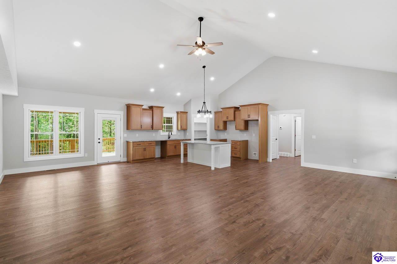 2114 Sportsman Lake Road Elizabethtown, KY 42701 #2
