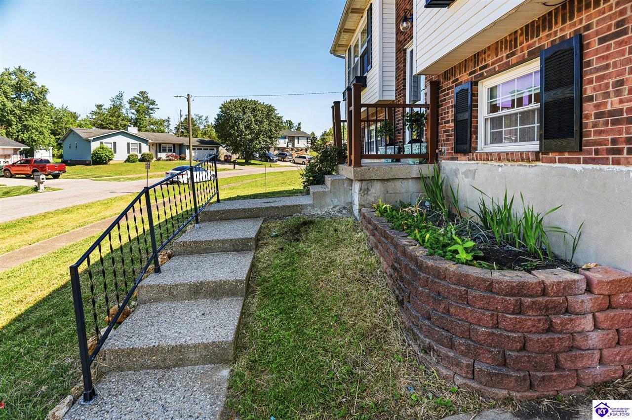 772 Magnolia Drive Radcliff, KY 40160 #2