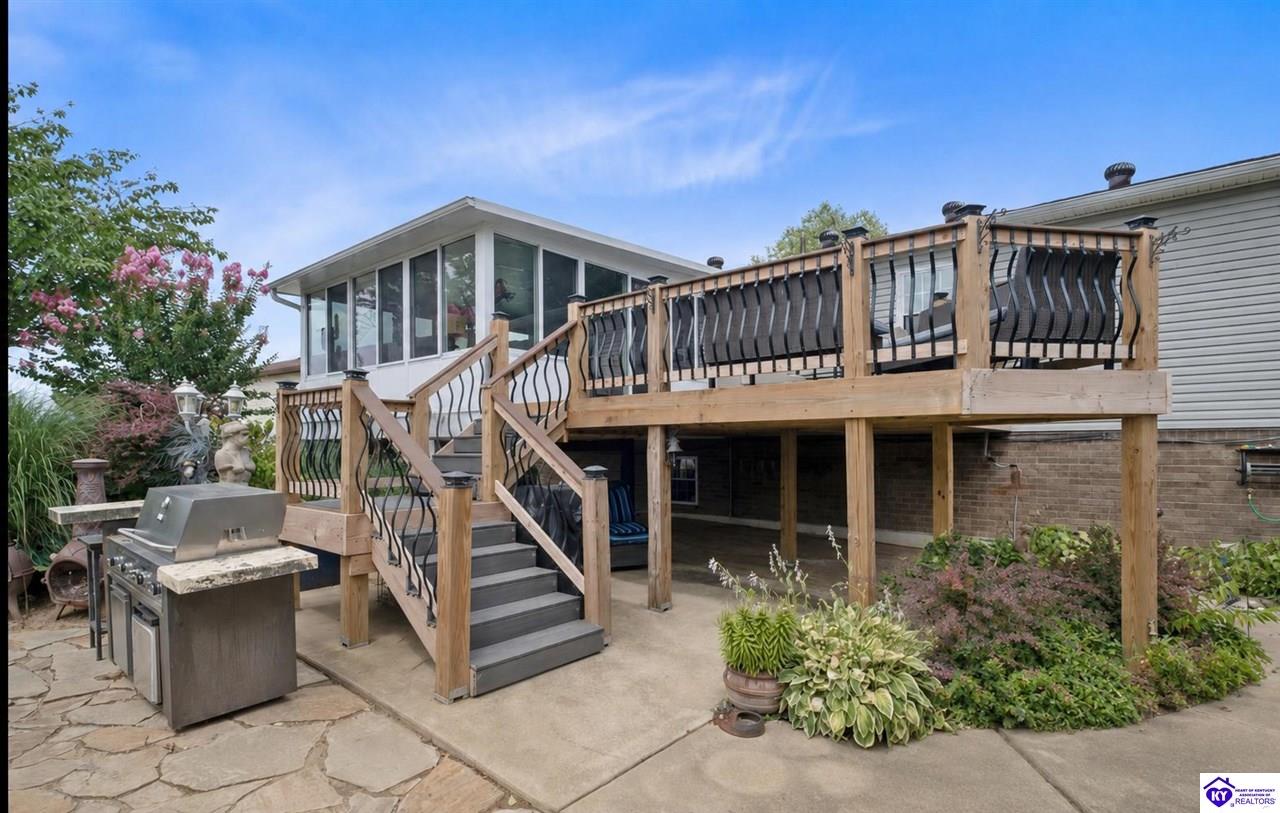 135 Meadowlake Drive Radcliff, KY 40160 #1