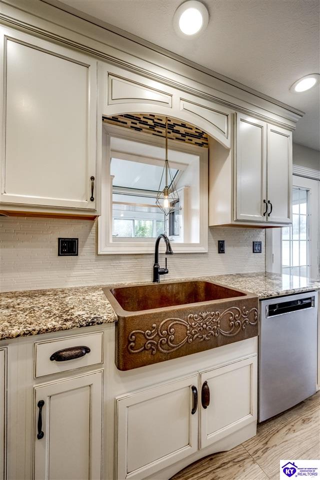 135 Meadowlake Drive Radcliff, KY 40160 #4