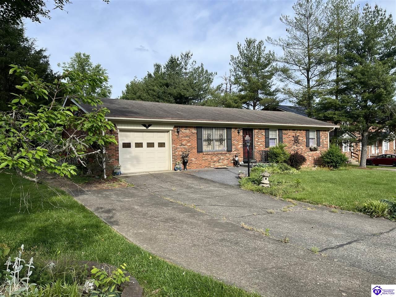 317 Berkley CourtRadcliff,&nbsp;KY&nbsp;40160