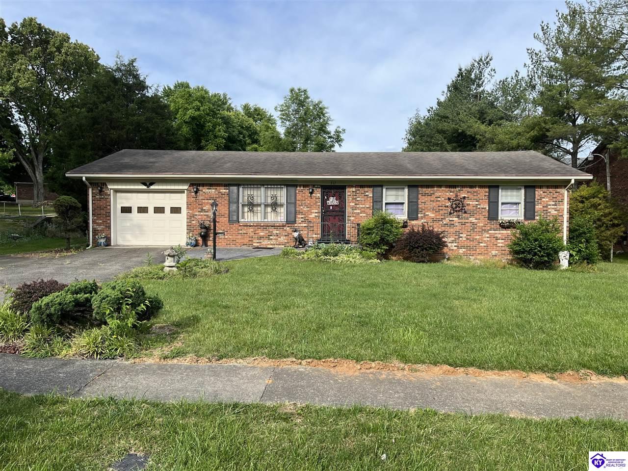317 Berkley Court Radcliff, KY 40160 #1