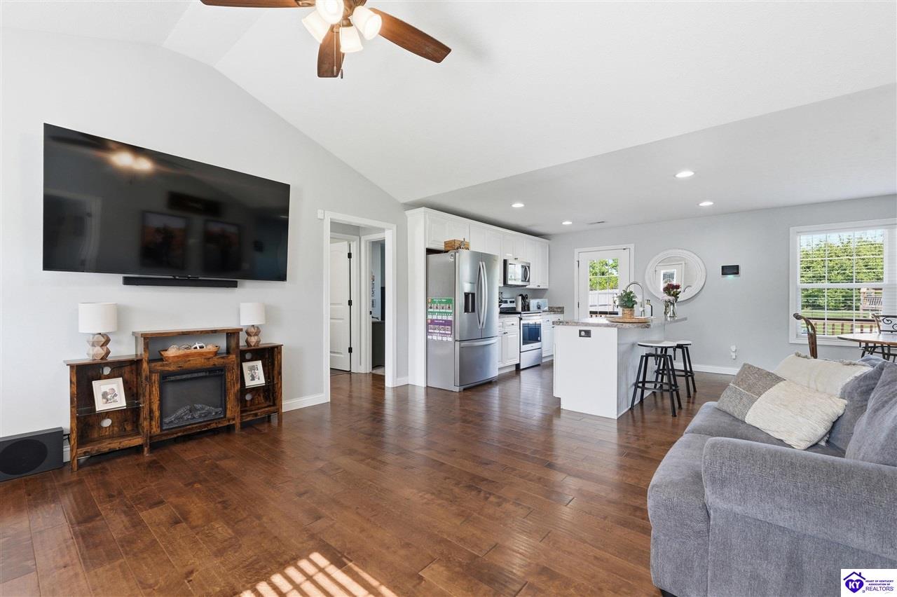 120 Quiet Springs Drive Bardstown, KY 40004 #2