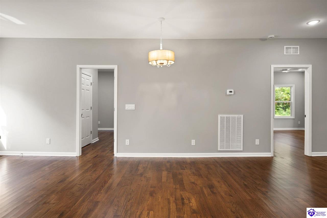 412 Wilmoth Street Elizabethtown, KY 42701 #4