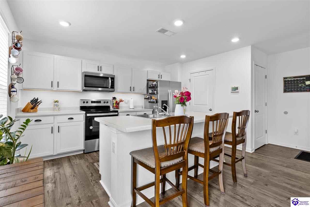 408 Tristan Lane Elizabethtown, KY 42701 #3