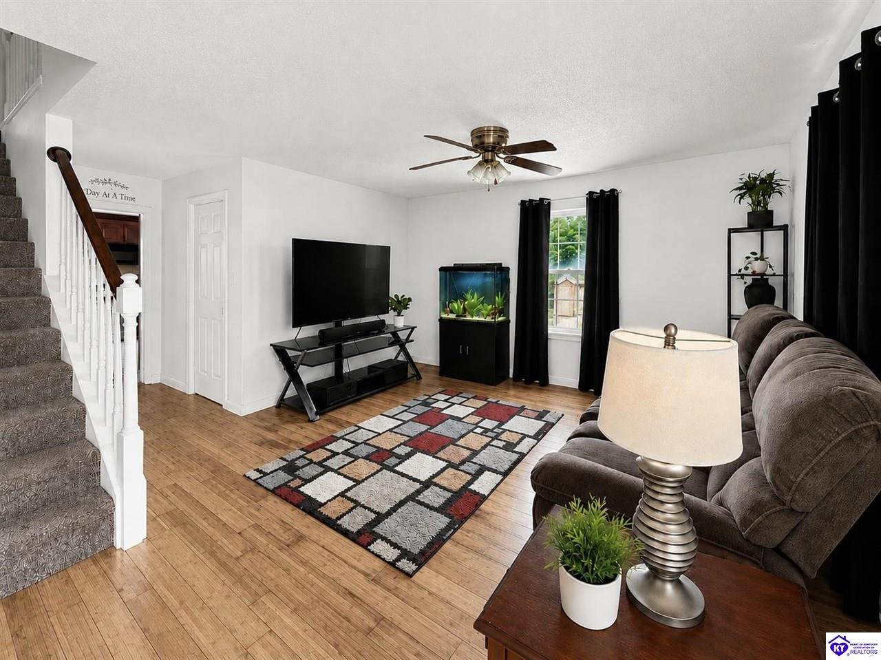 327 Old Cardinal Drive Elizabethtown, KY 42701 #1