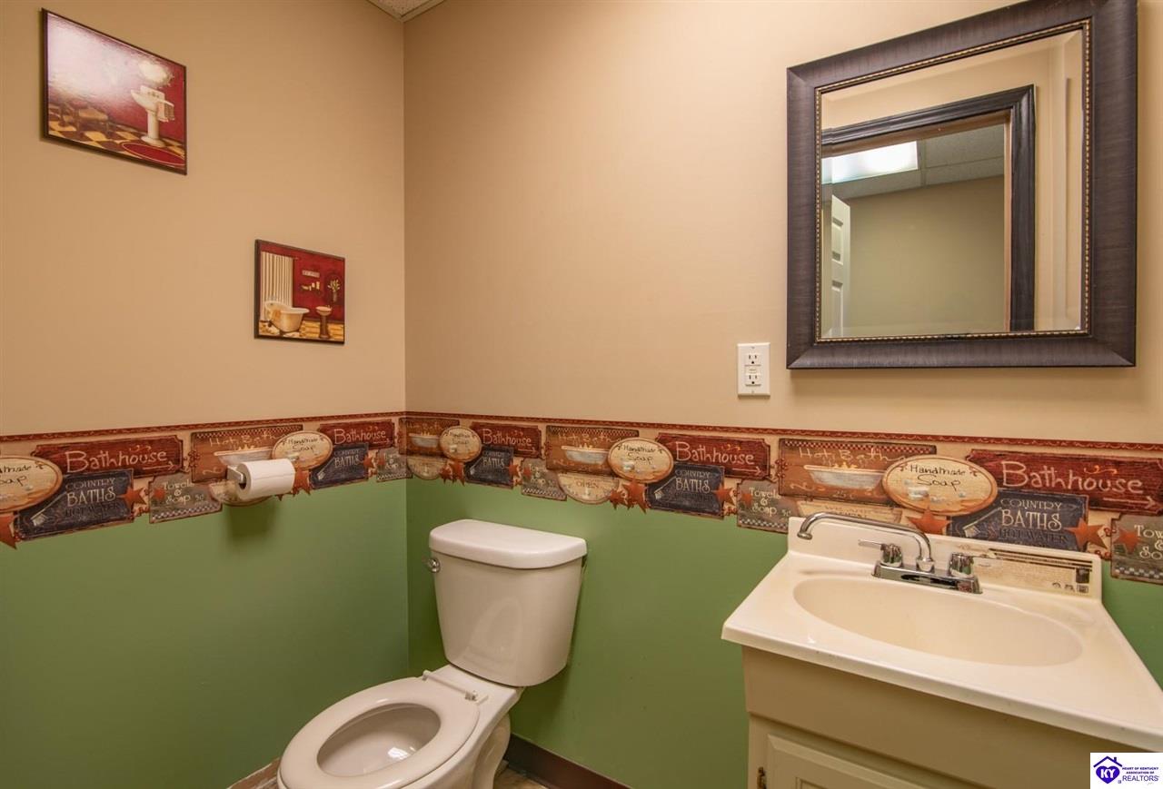 1031 Lawrence Street Brandenburg, KY 40108 #3