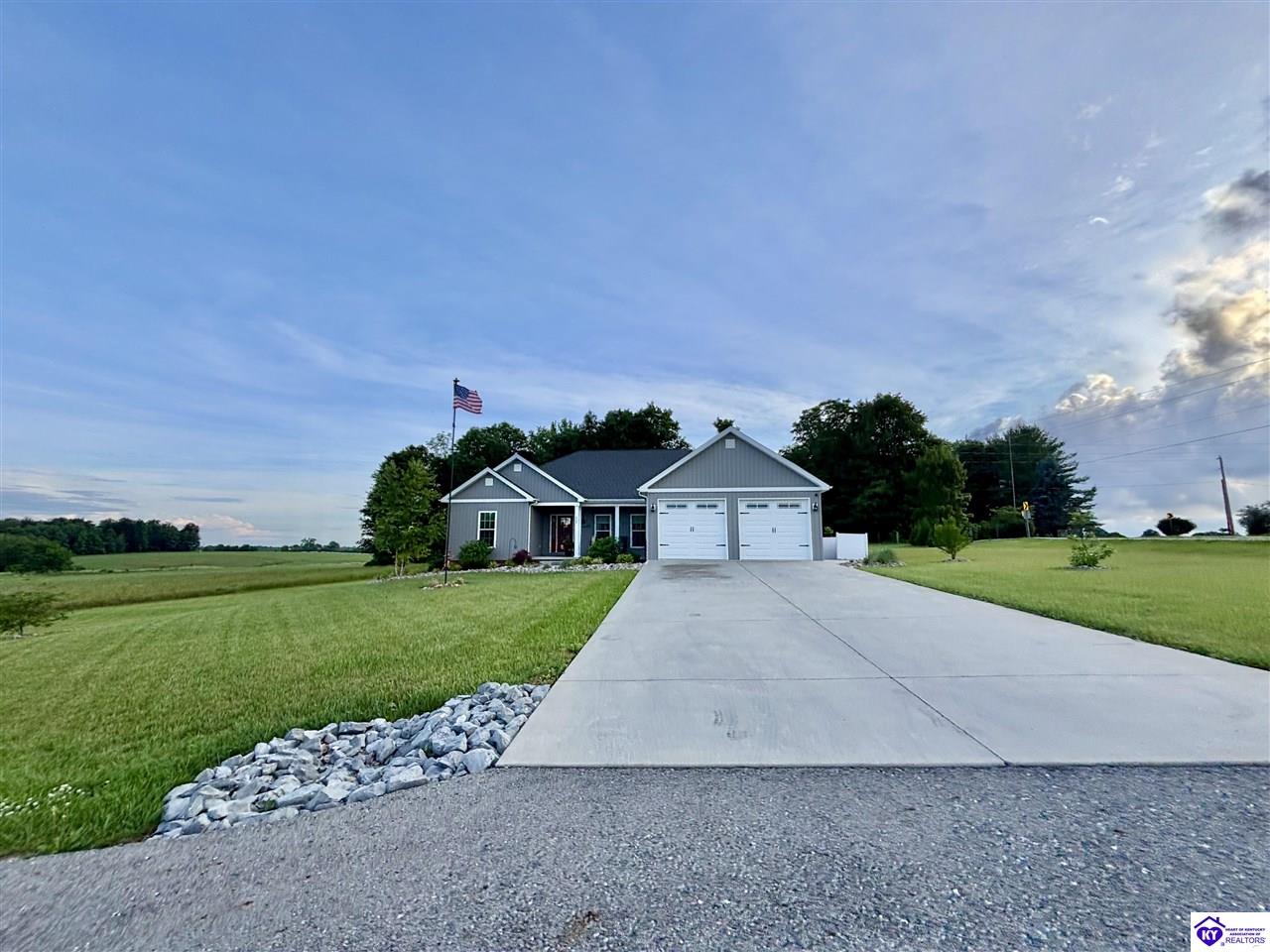 12 Harrison WayCampbellsville,&nbsp;KY&nbsp;42718