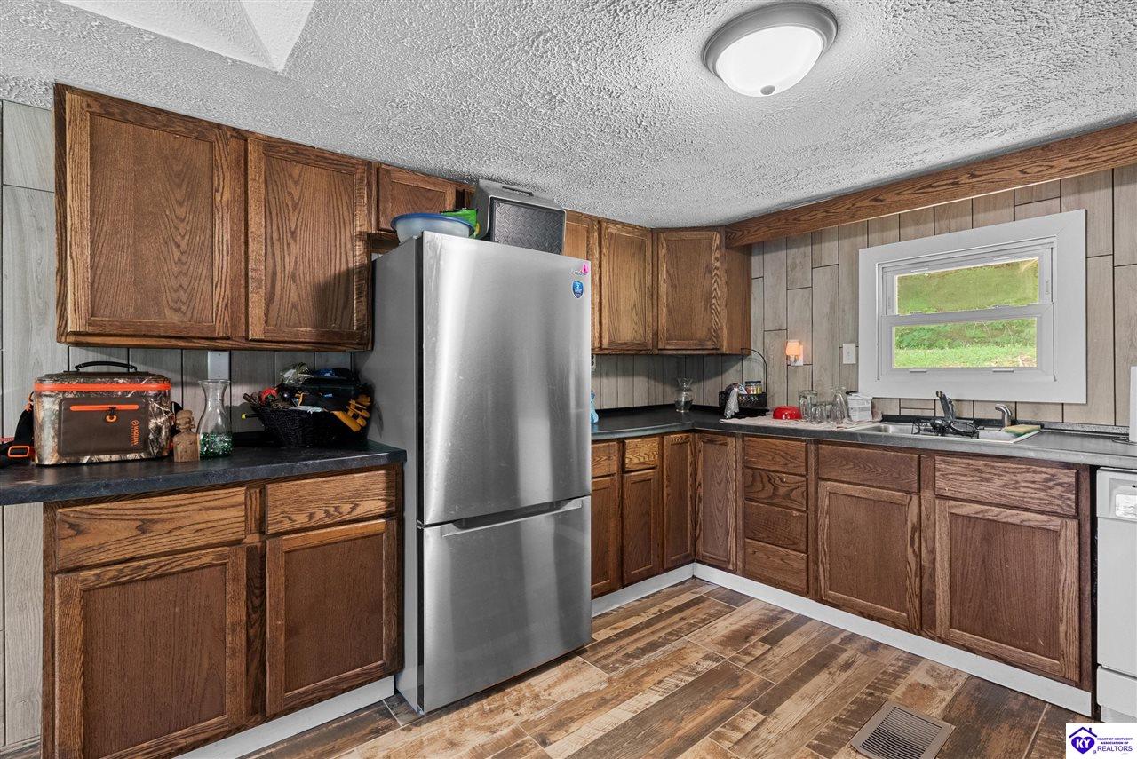 2088 Pine Ridge Road Battletown, KY 40104 #2