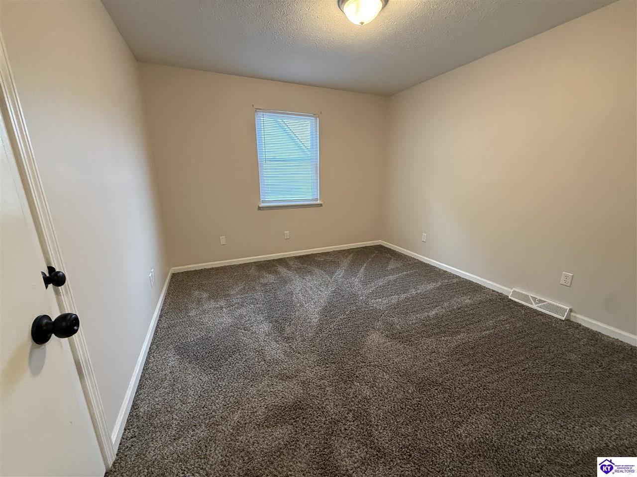 2574 Vonoa Drive Radcliff, KY 40160 #2