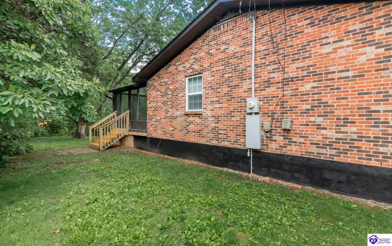 183 Indiana Trail Radcliff, KY 40160 #2