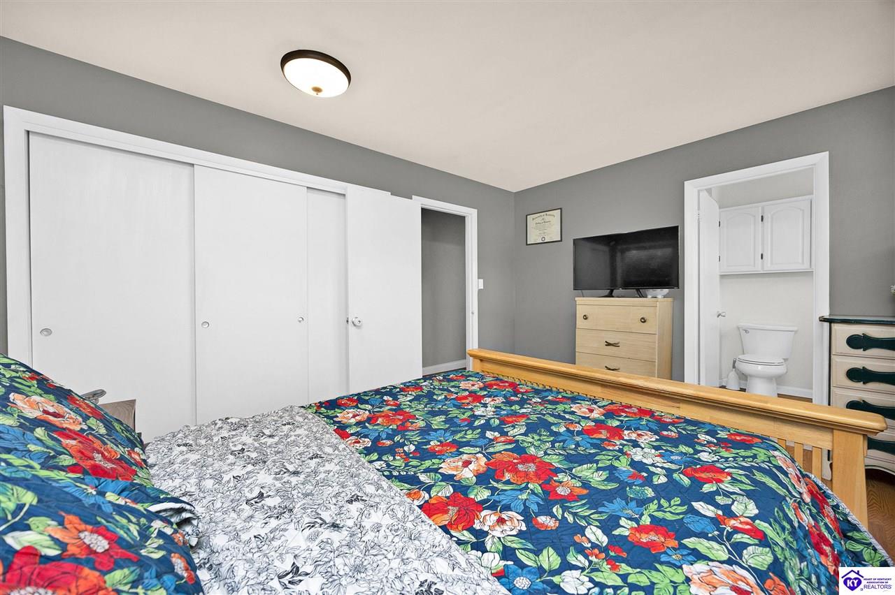 100 Bedford Court Horse Cave, KY 42749 #4