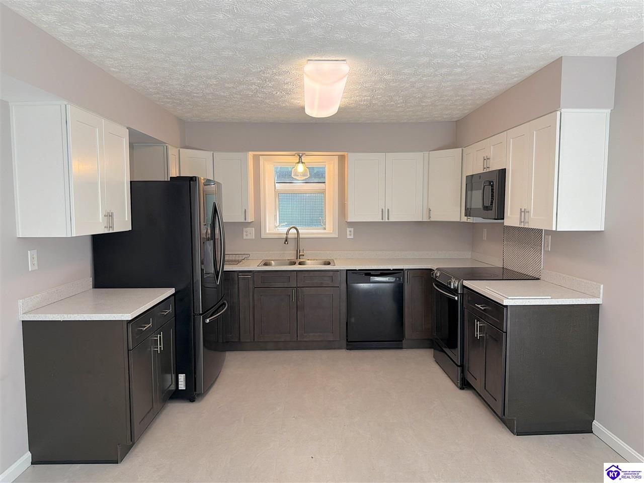 121 Academy Lane Radcliff, KY 40160 #3