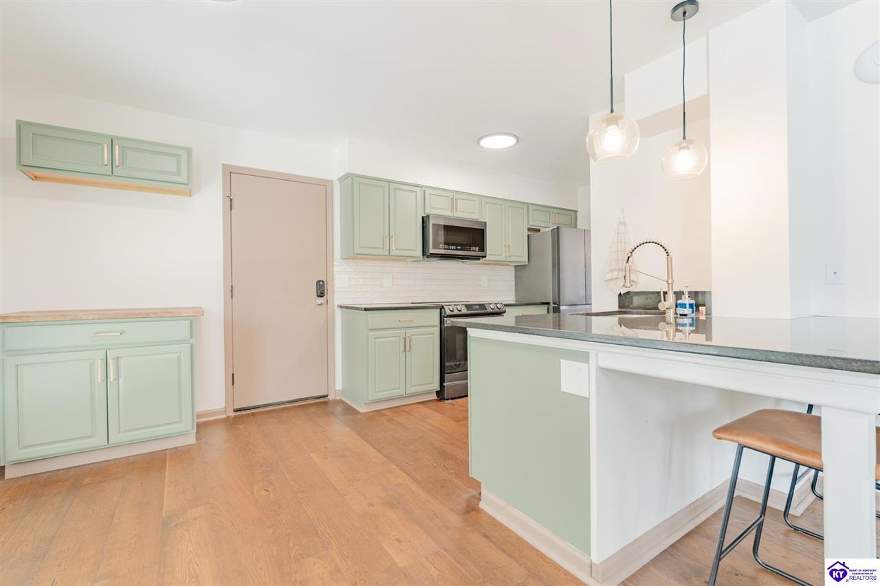 402 Acorn Court Elizabethtown, KY 42701 #4