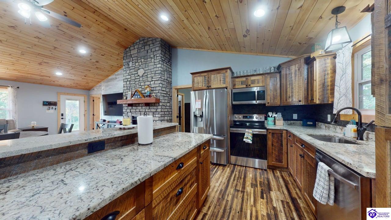 123 Clees Point Road Leitchfield, KY 42754 #3
