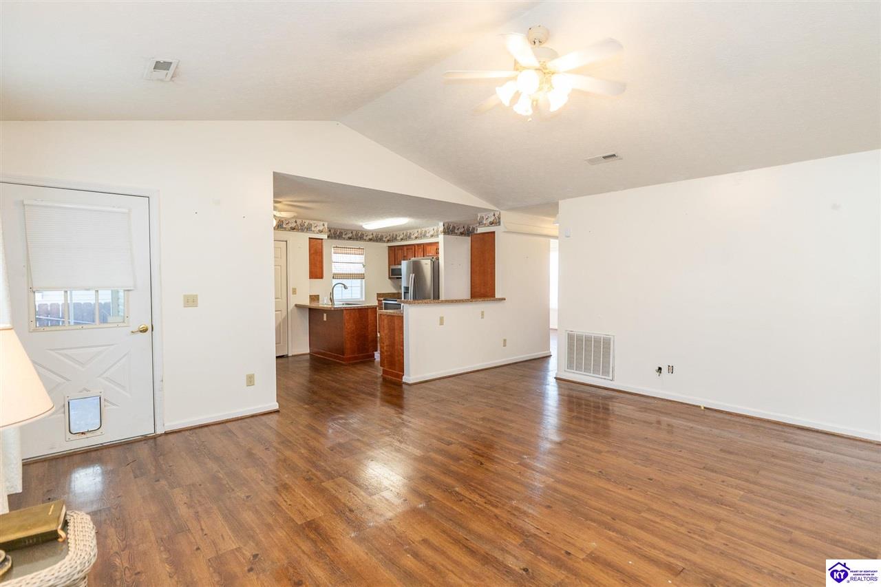 1312 Rocky Loop Elizabethtown, KY 42701 #1