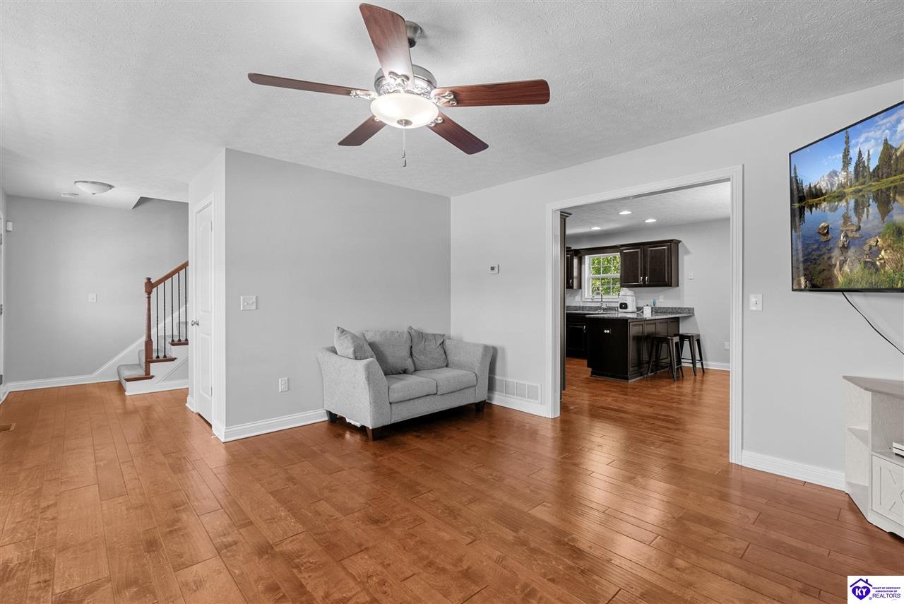 200 Huckaberry Street Elizabethtown, KY 42701 #3