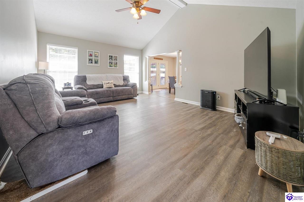 615 Chieftain Drive Fairdale, KY 40118 #2