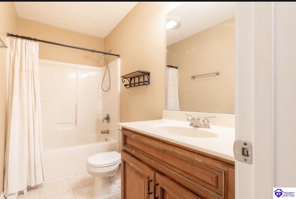 587 Atcher Street Radcliff, KY 40160 #2