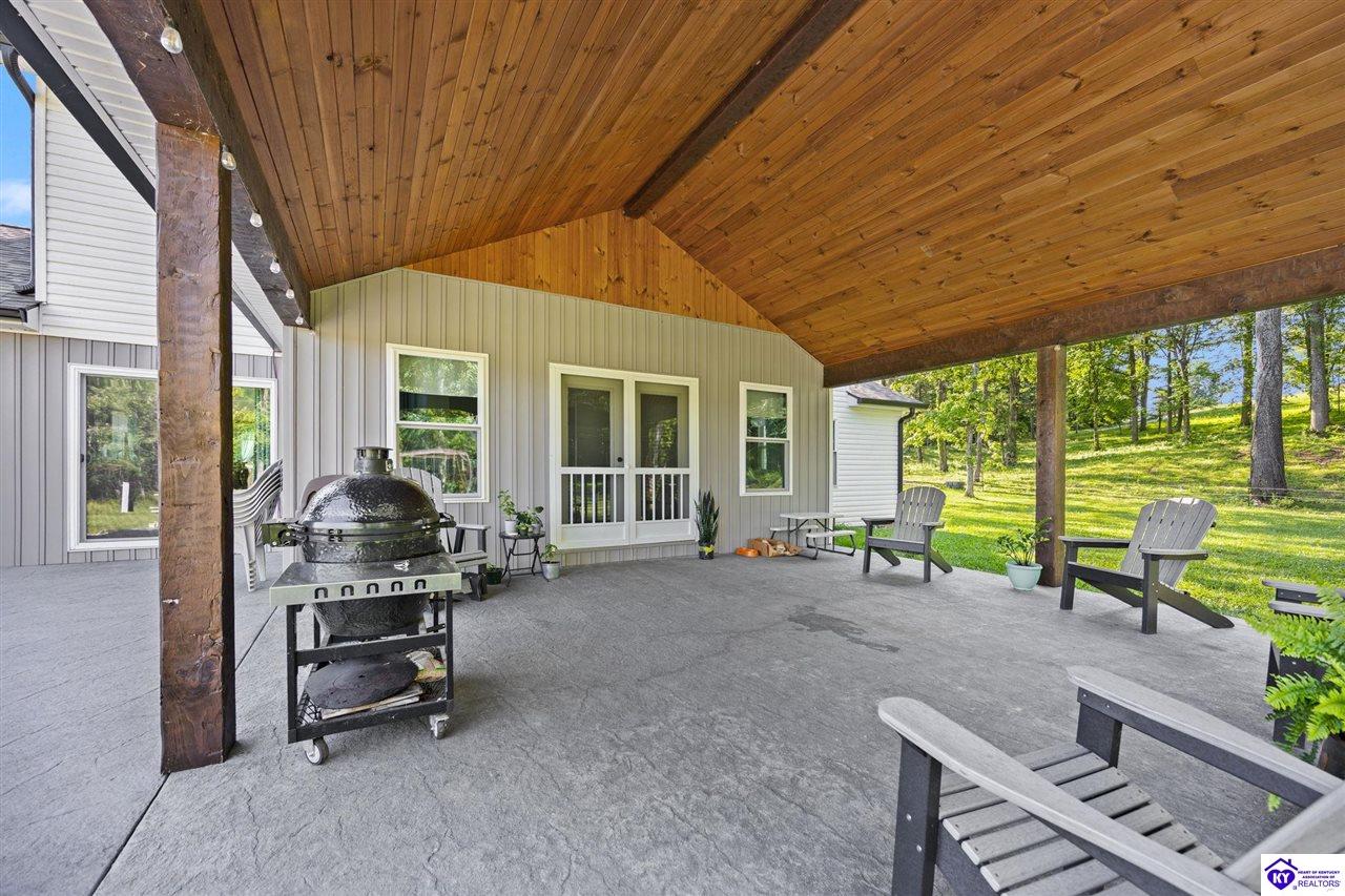 3412 Boyds Knob Road Munfordville, KY 42765 #4