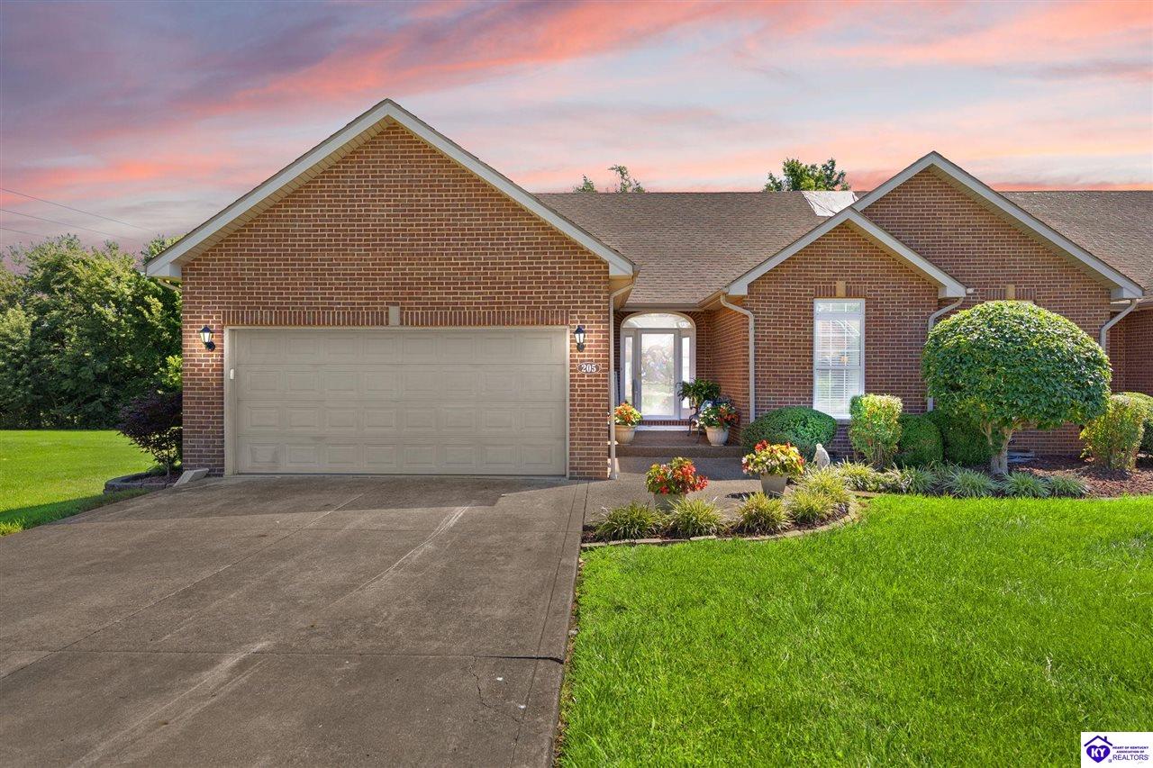 205 S Farmington DriveLebanon,&nbsp;KY&nbsp;40033