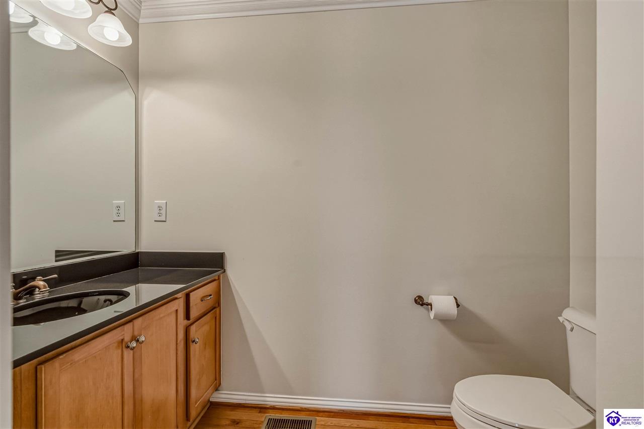 102 A Legacy Court Elizabethtown, KY 42701 #3