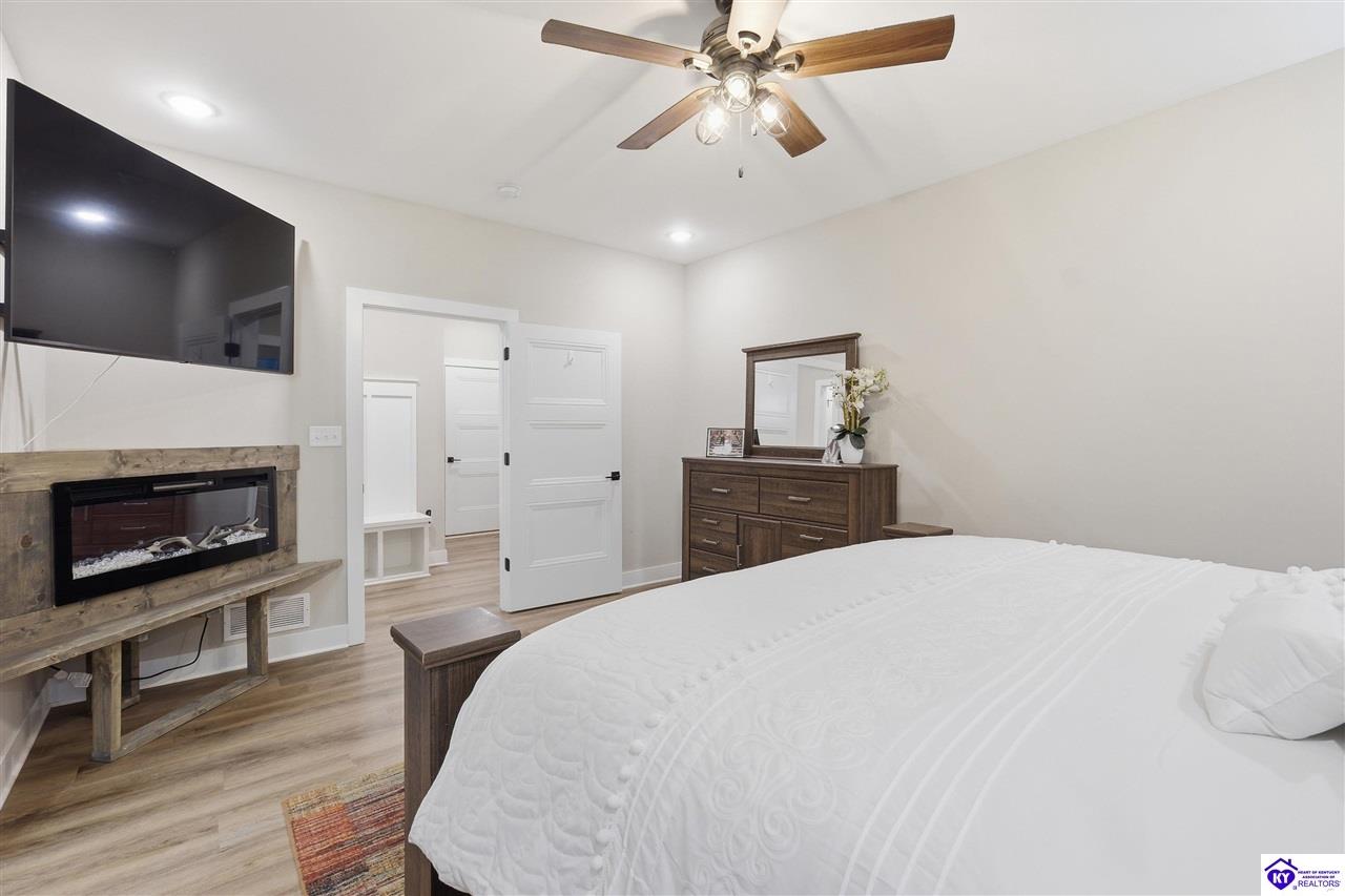 305 Summit Creek Drive Elizabethtown, KY 42701 #4