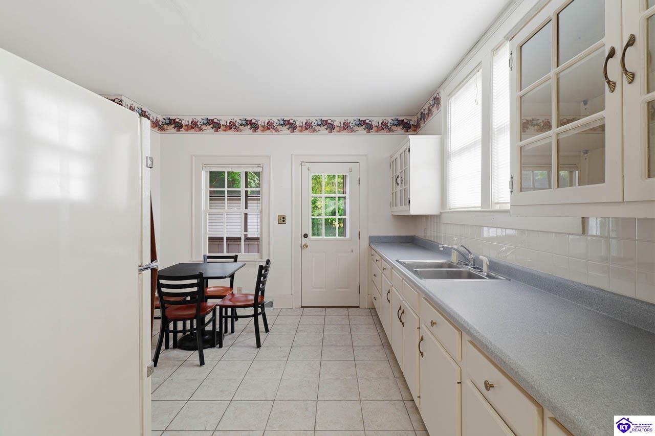 306 W Dixie Avenue Elizabethtown, KY 42701 #3