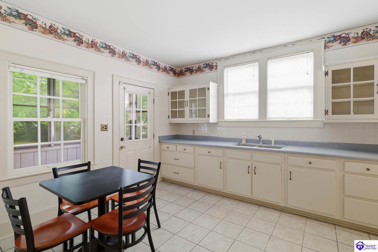 306 W Dixie Avenue Elizabethtown, KY 42701 #4