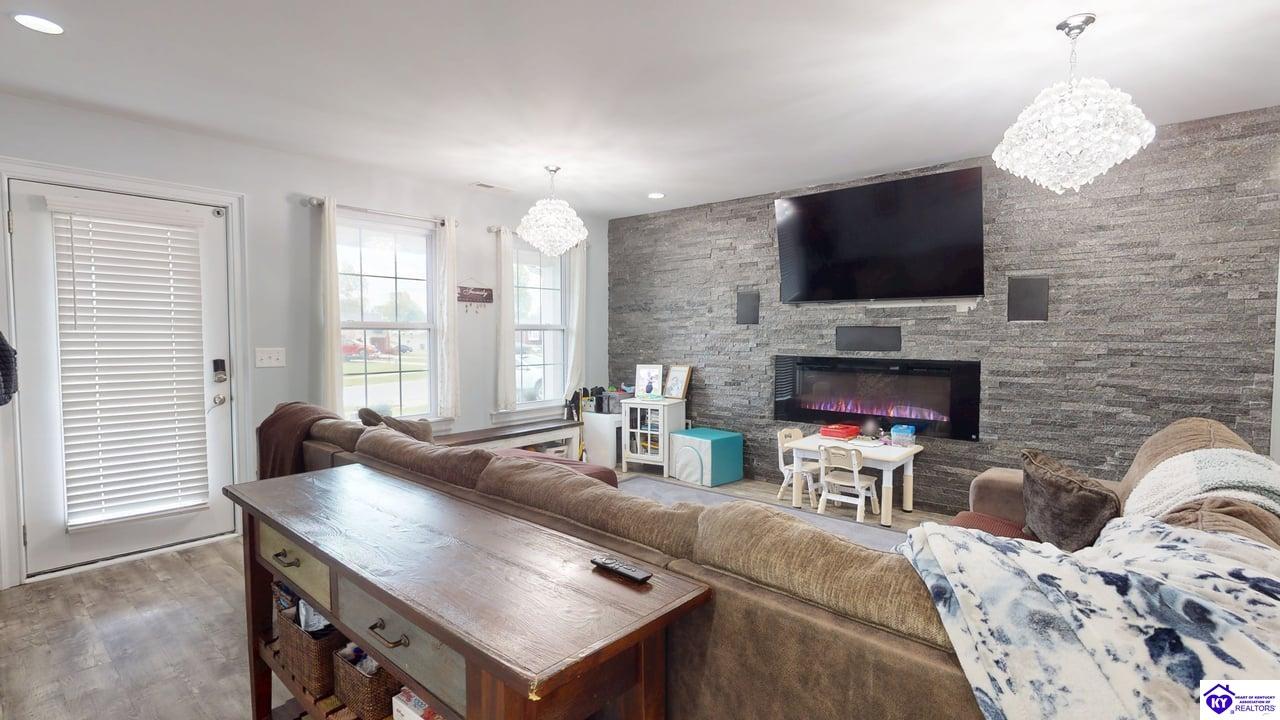2726 Bagby Way Louisville, KY 40216 #2