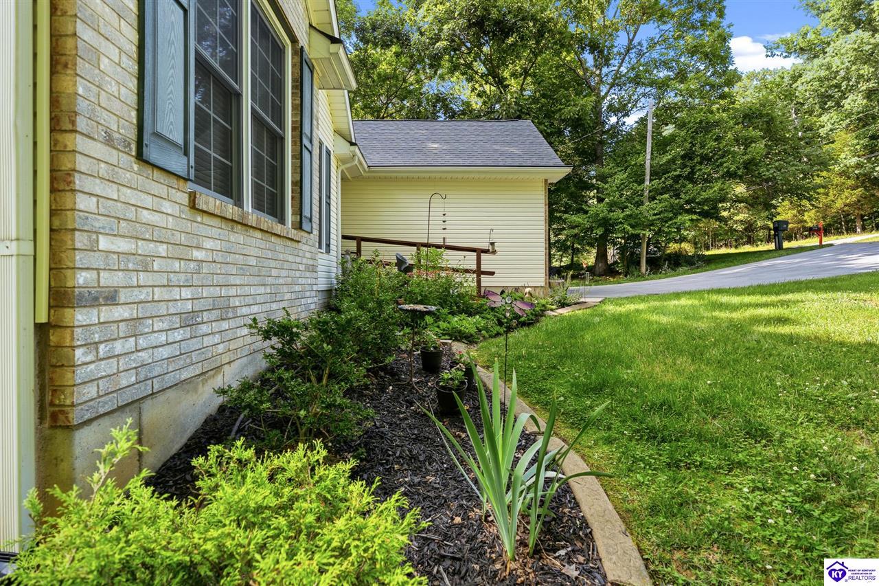 67 Cardinal Point Road Brandenburg, KY 40108 #4